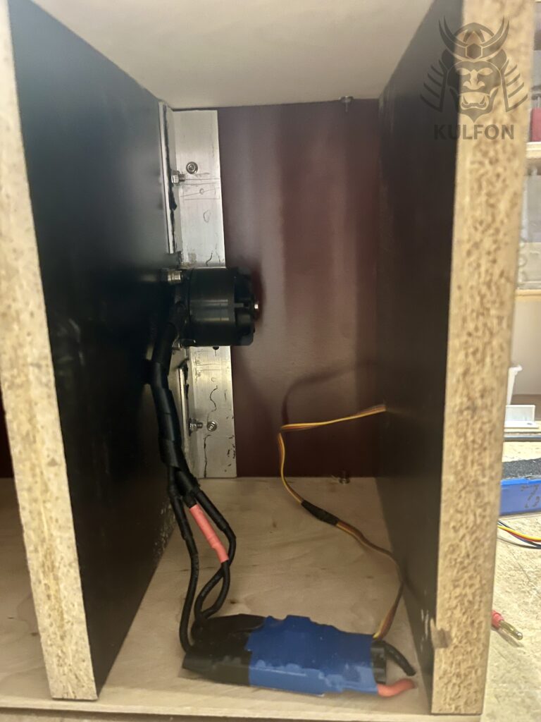 IMG_4569-768x1024 Mała piła tarczowa do listewek - budowa